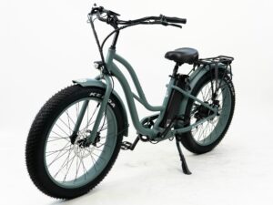 Vélo électrique de ville Chilly's couleur Atlantic disponible à la vente chez Bloomway à Biarritz