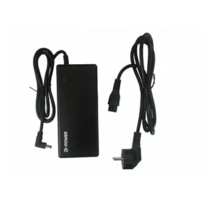 Chargeur de batterie pour vélo électrique avec connecteur rond coudé à 90 degrés, boîtier noir et câble secteur